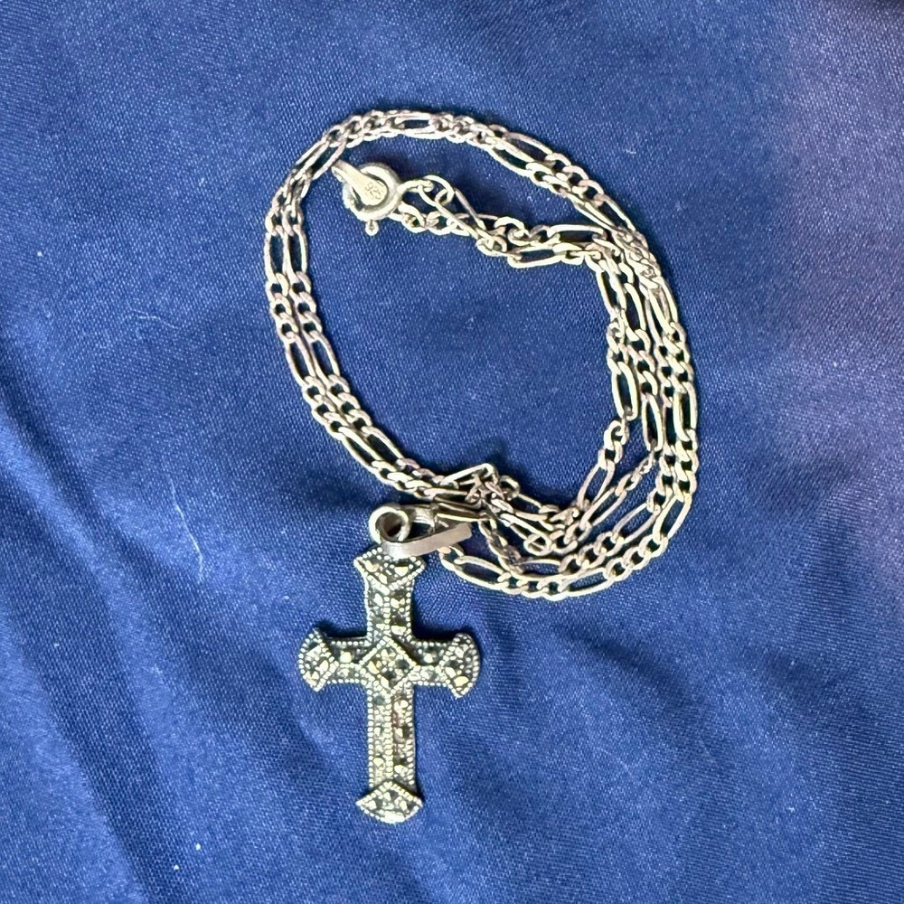 Vintage Sterling Silver 925 Marcasite Cross Pendant Figaro Chain Necklace 5.7g